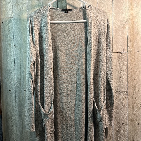 Light gray cardigan worn once size Small. No flaws. - Picture 2 of 4